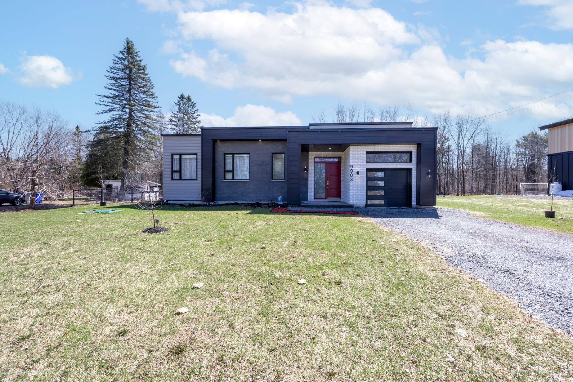 MLS: 27238419