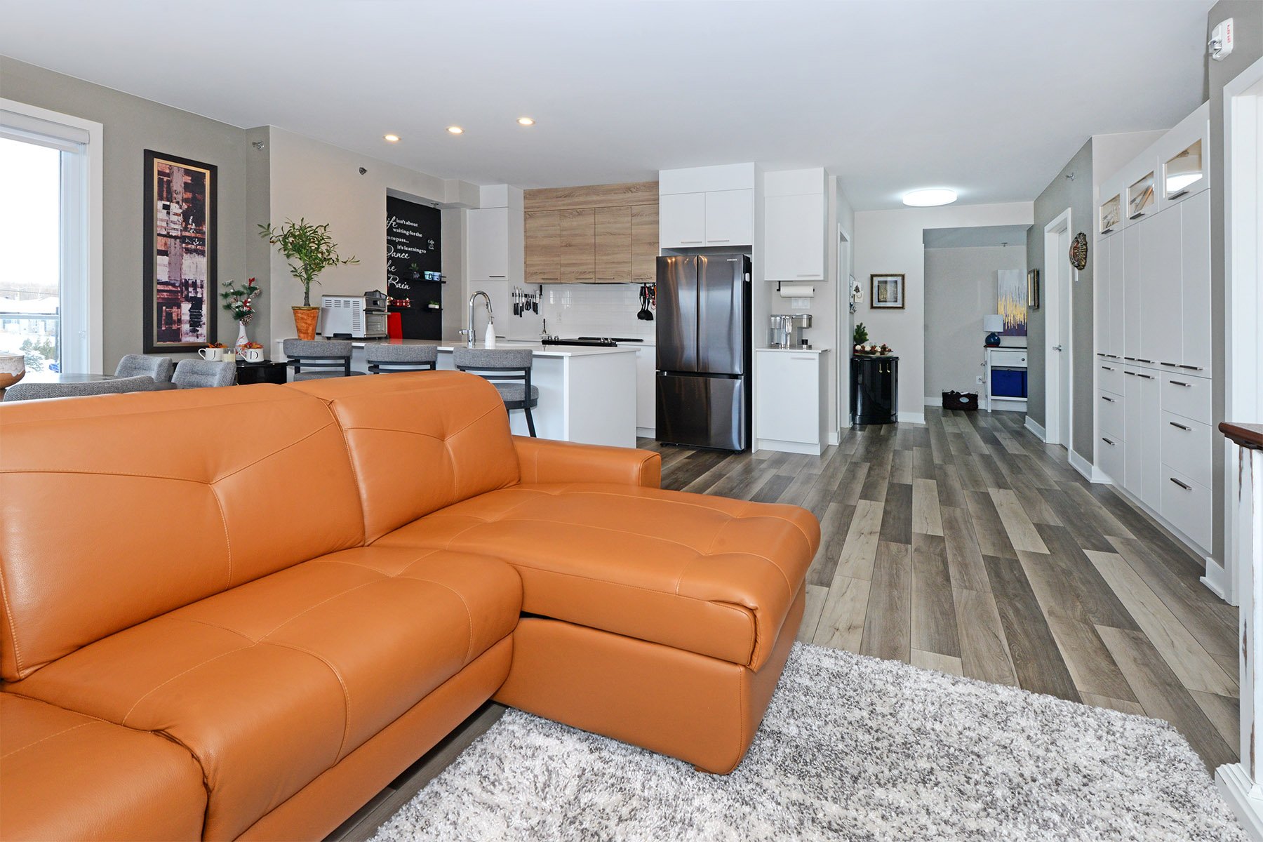 MLS: 21929644