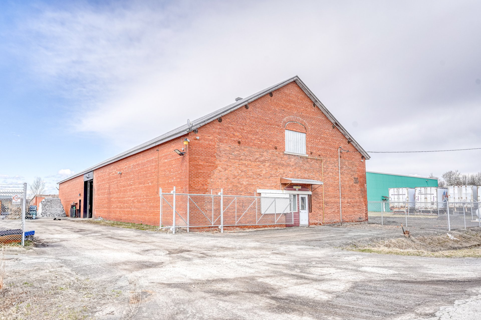 MLS: 17580713