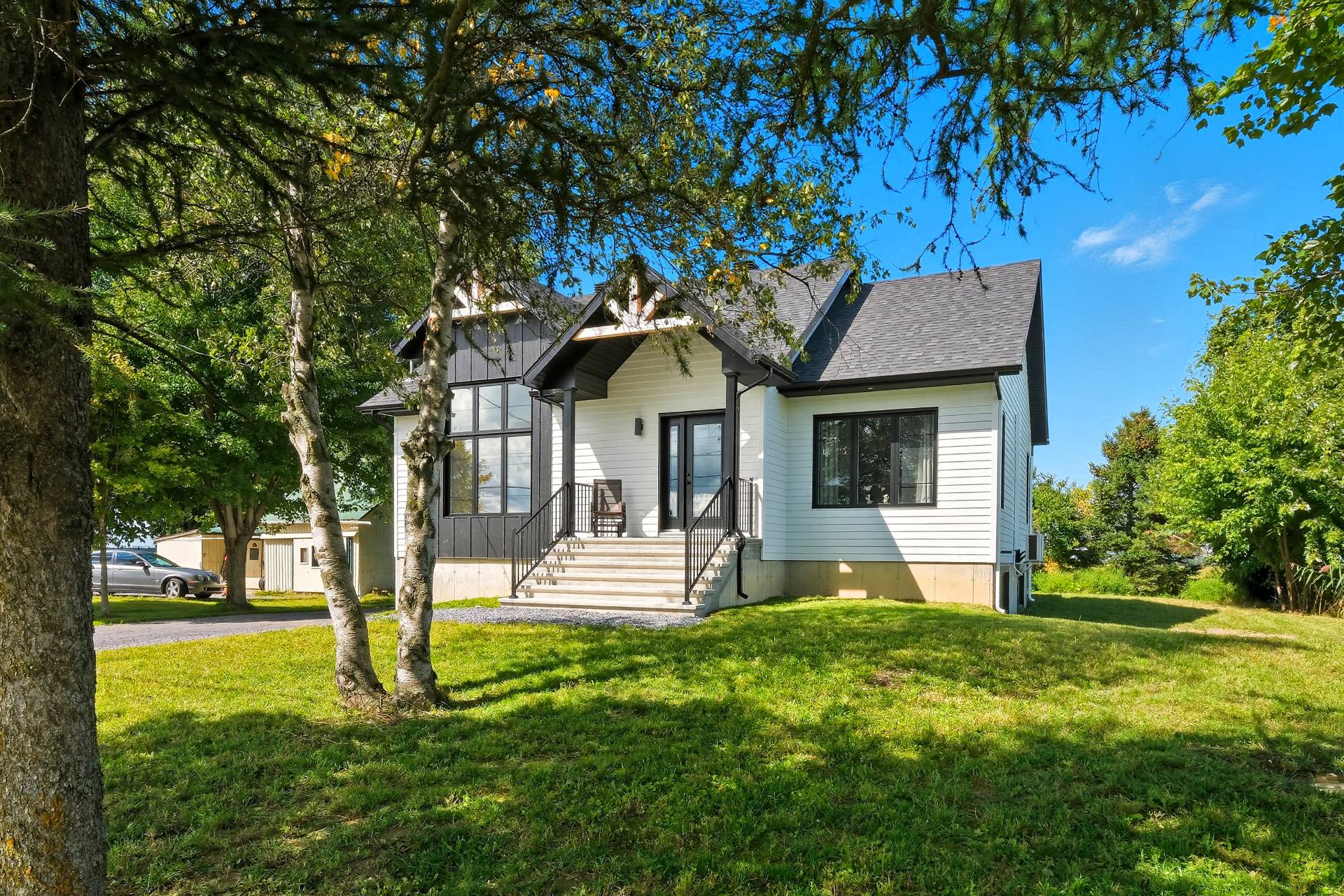 MLS: 16573255