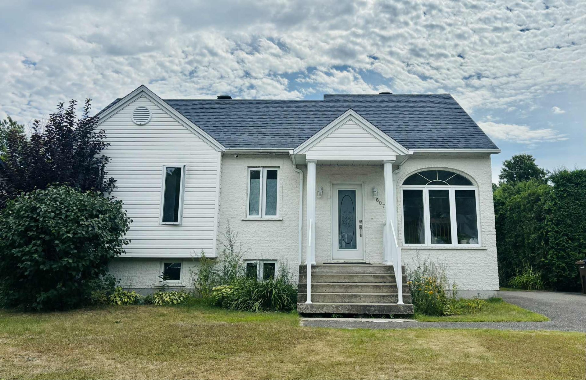 MLS: 12915306