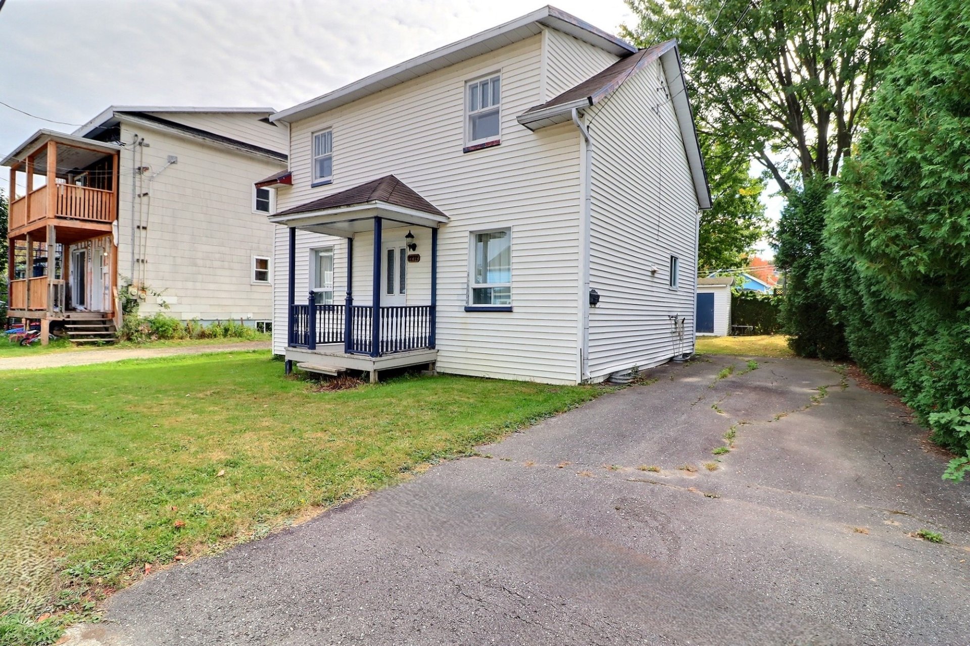 MLS: 27131594