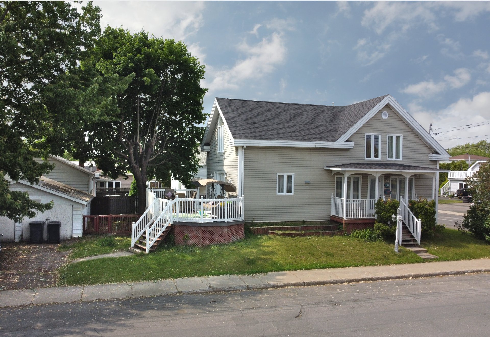 MLS: 24931030