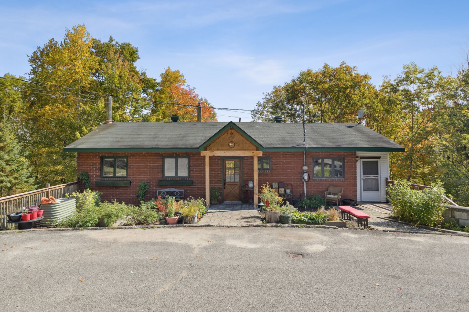 MLS: 24290059