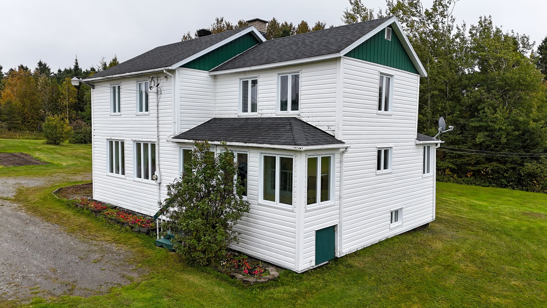MLS: 23519332