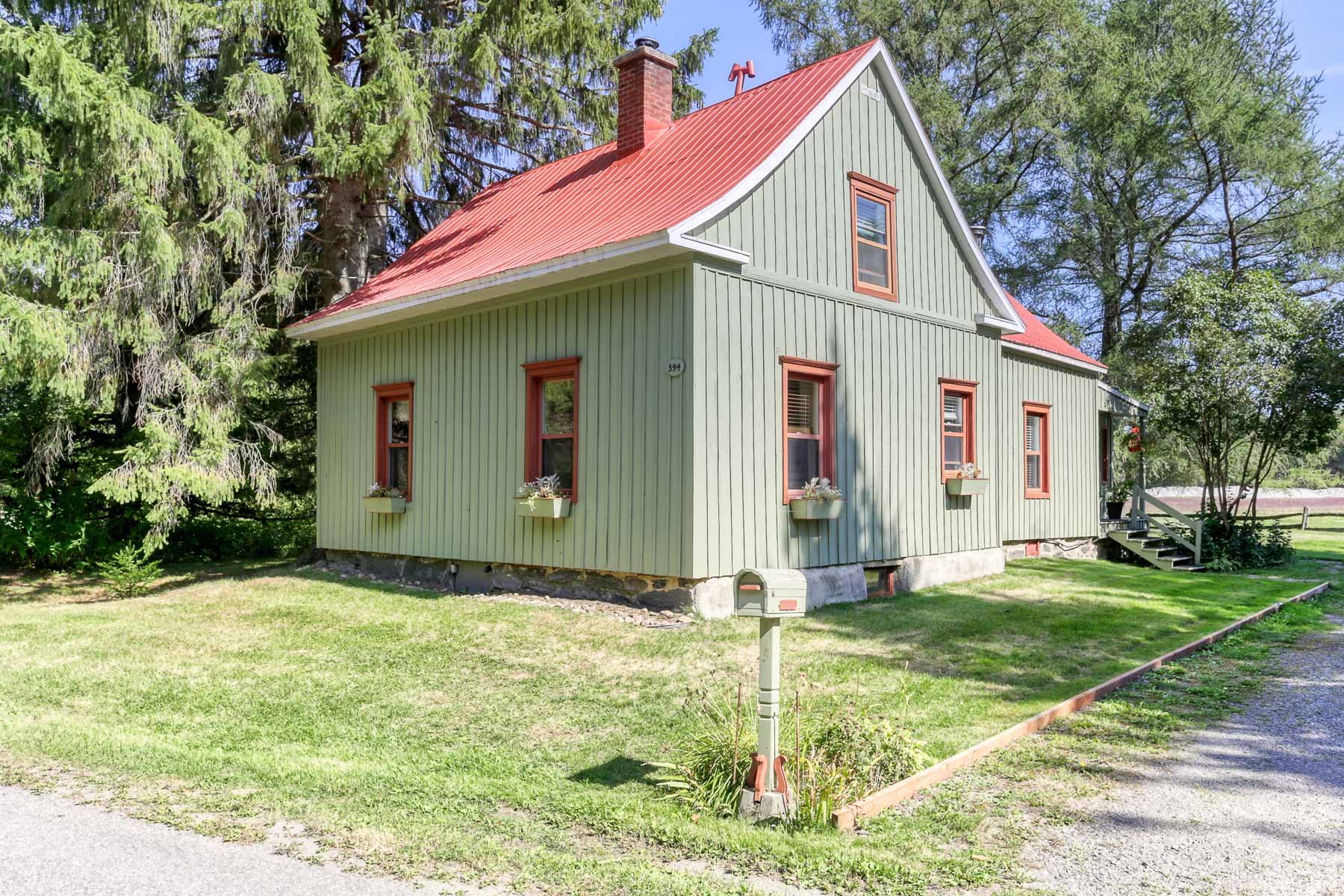 MLS: 25633239