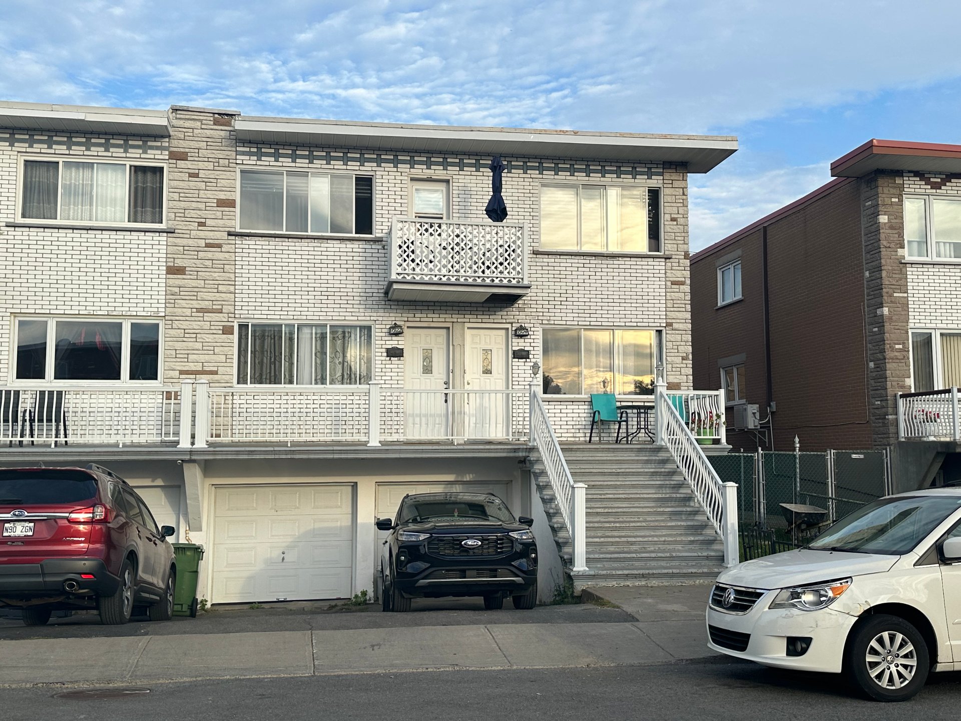 MLS: 22098826