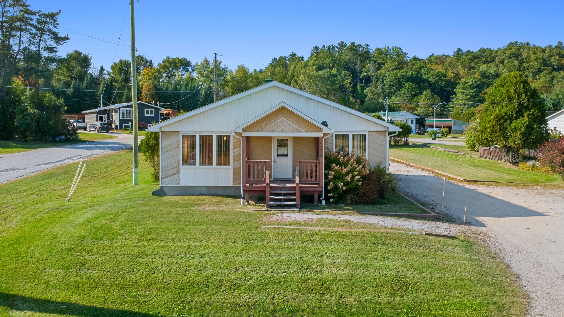 MLS: 26004071