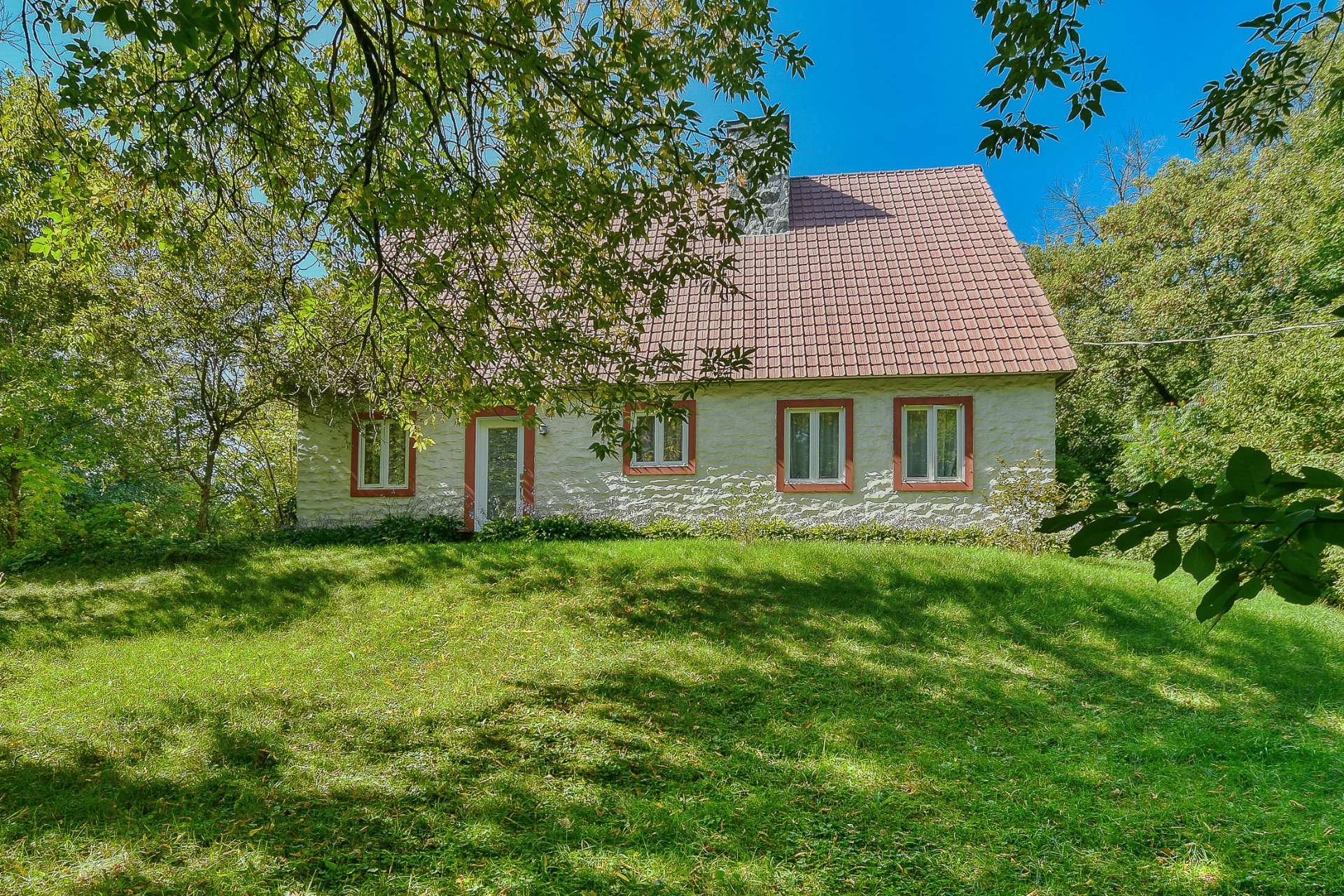 MLS: 15351752