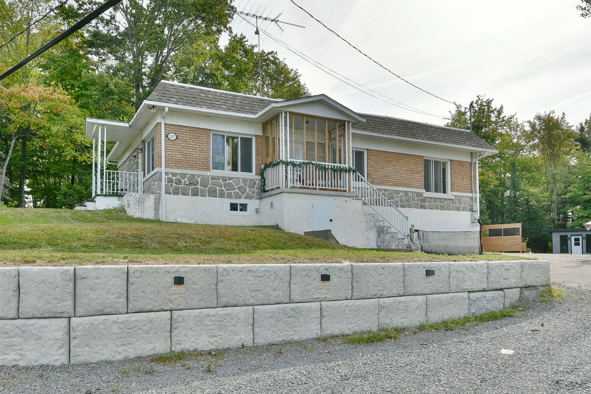 MLS: 21640150