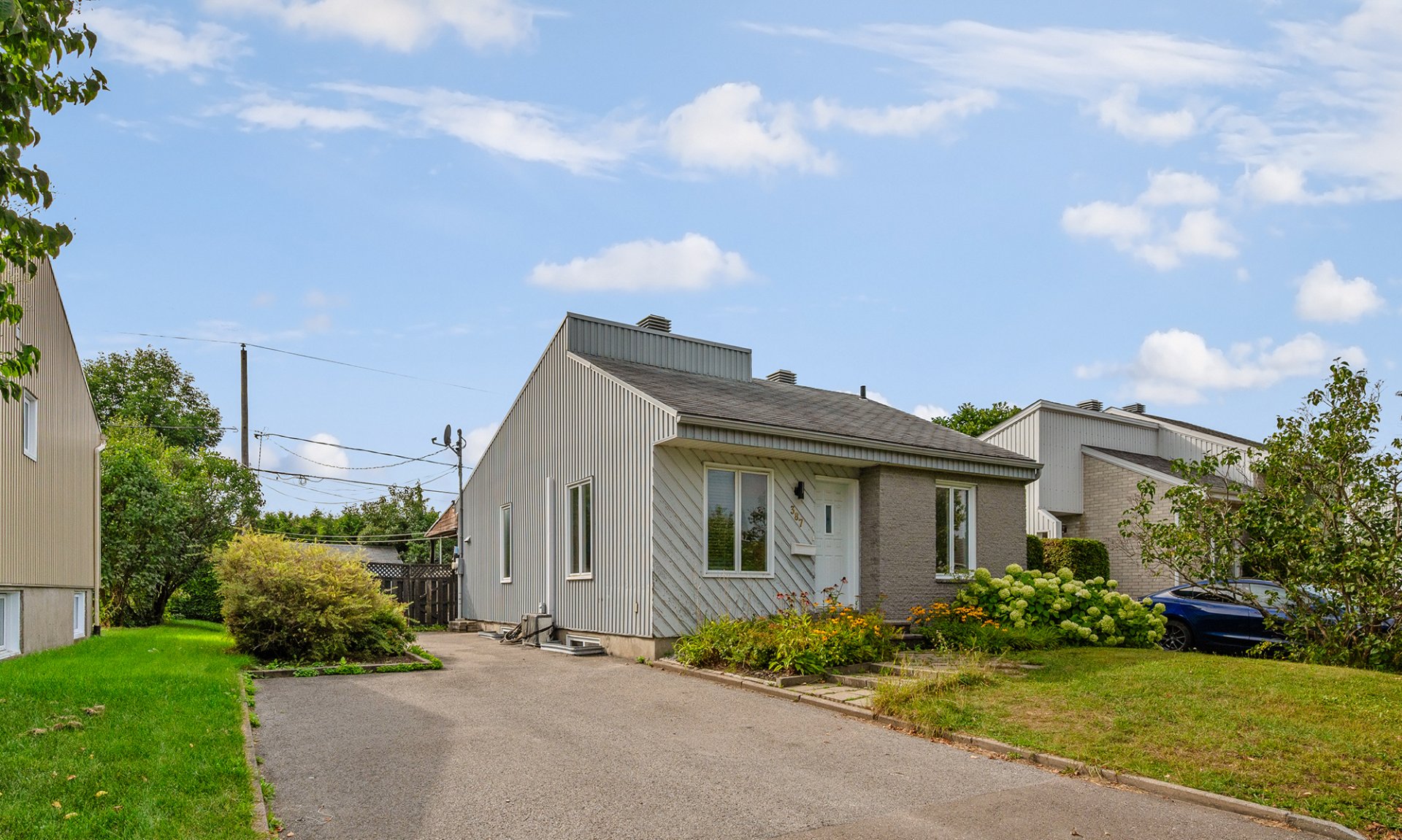 MLS: 27942563