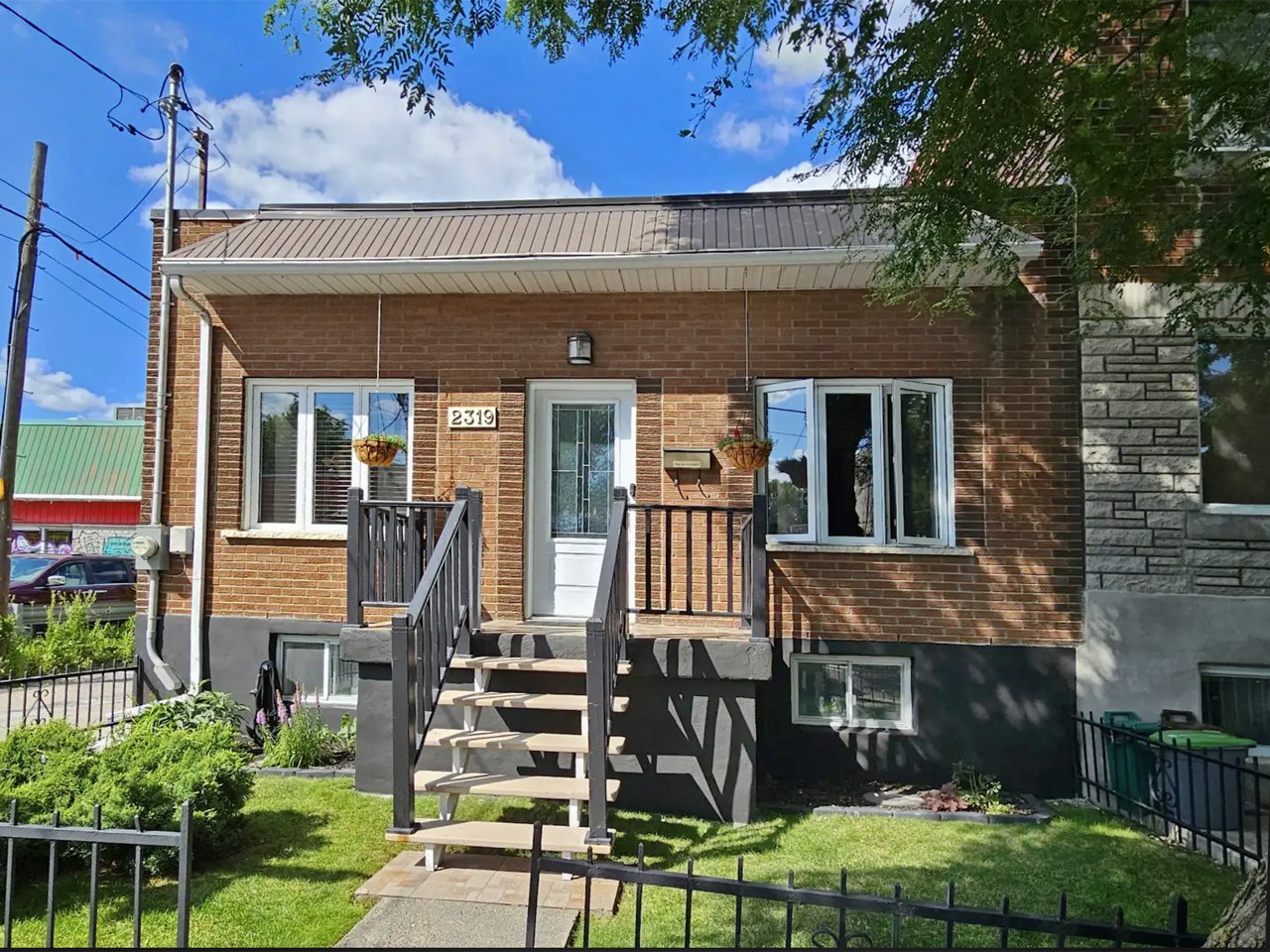 MLS: 28621594