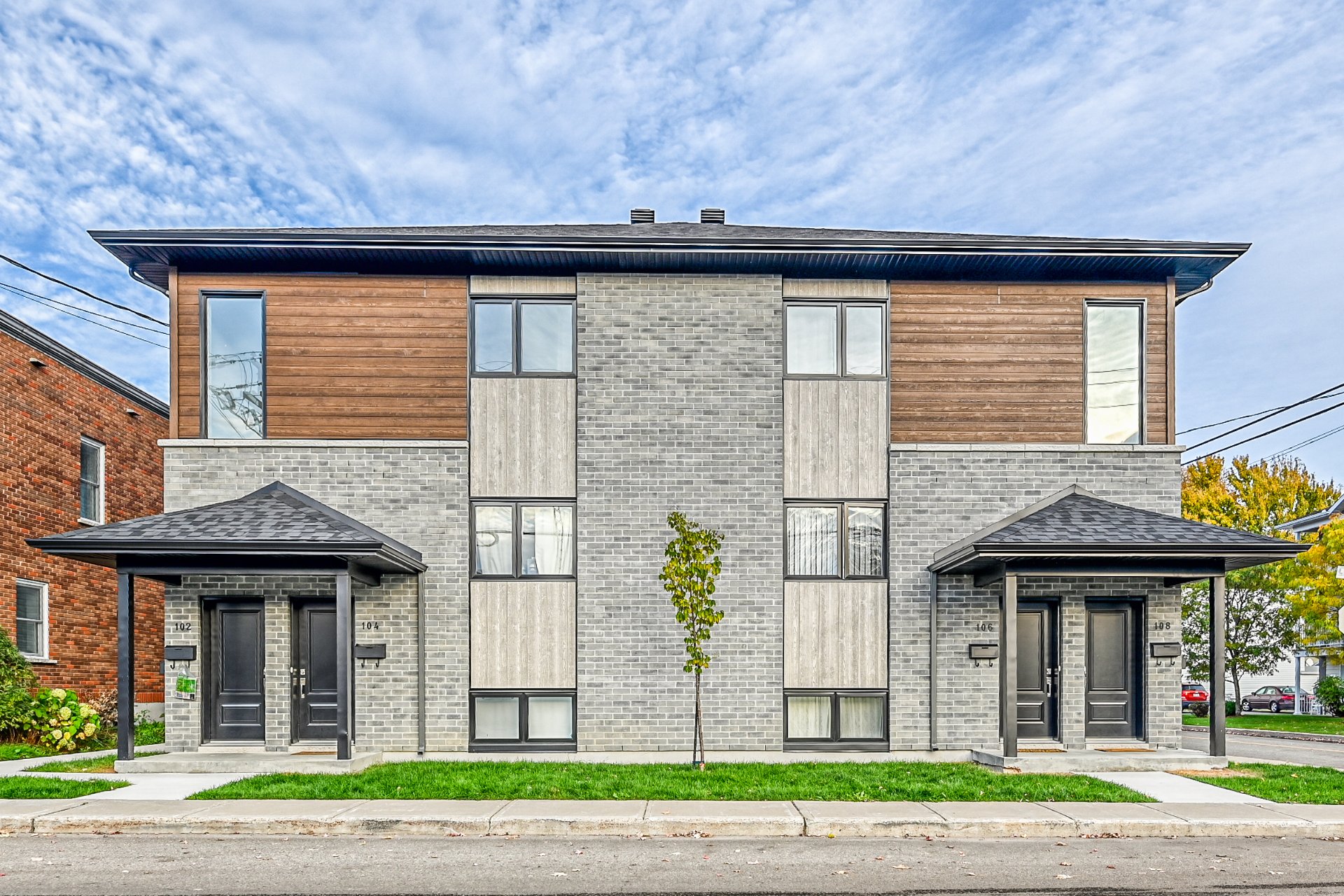 MLS: 22993123