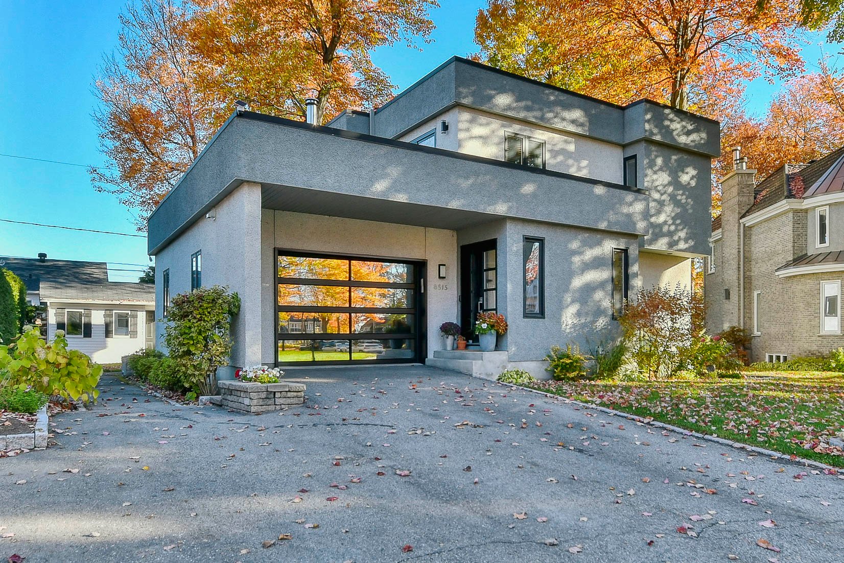 MLS: 22720434