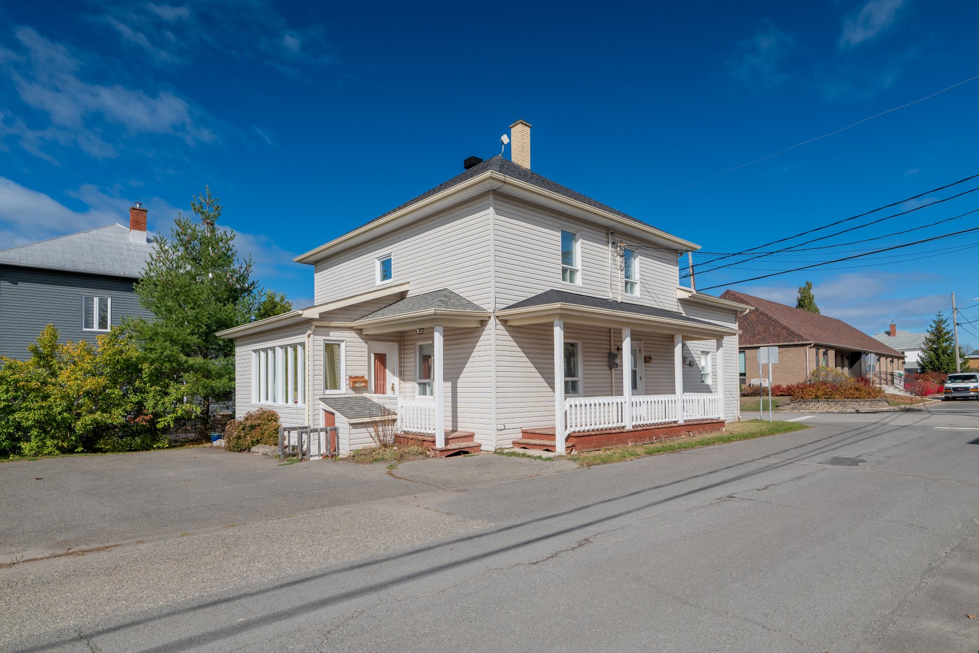 MLS: 14550272