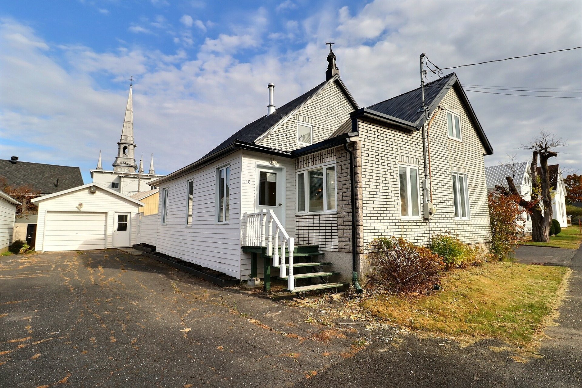 MLS: 22219533