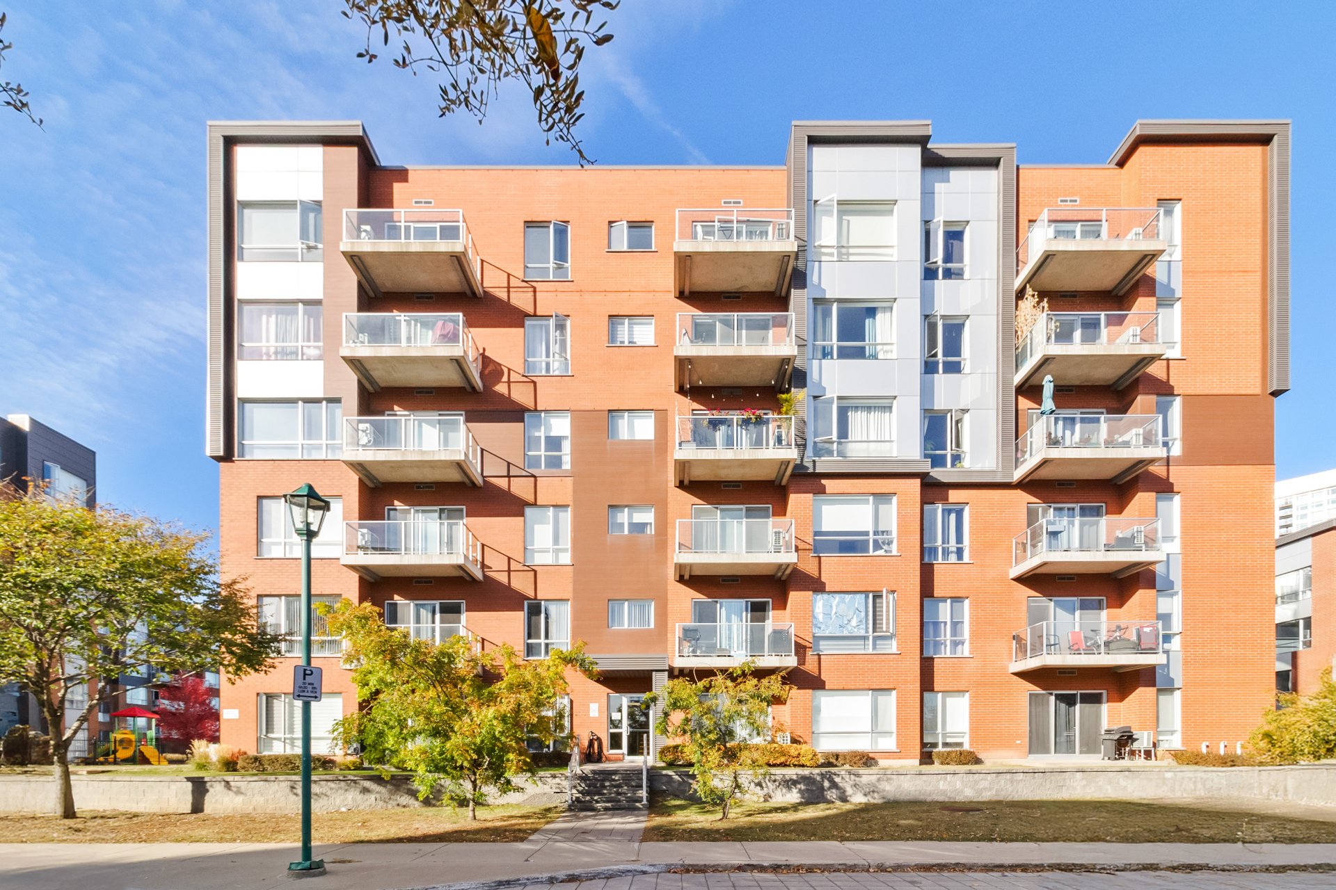 MLS: 18618607