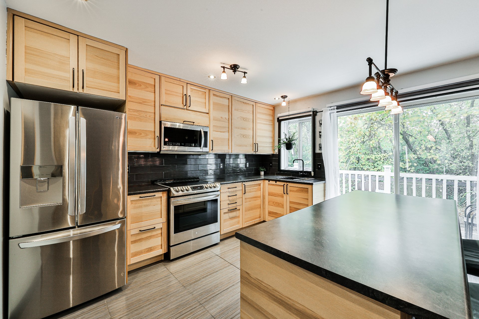 MLS: 21829811