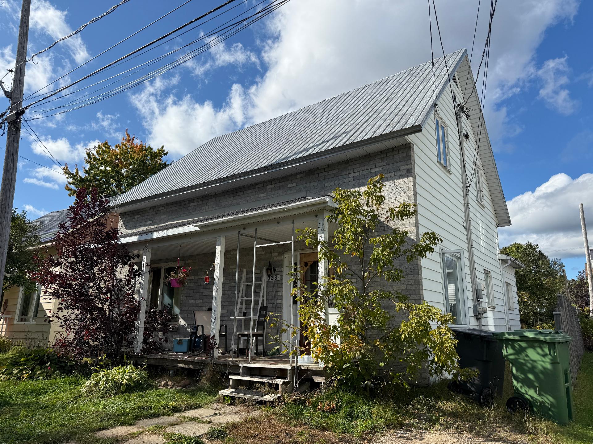 MLS: 21814383