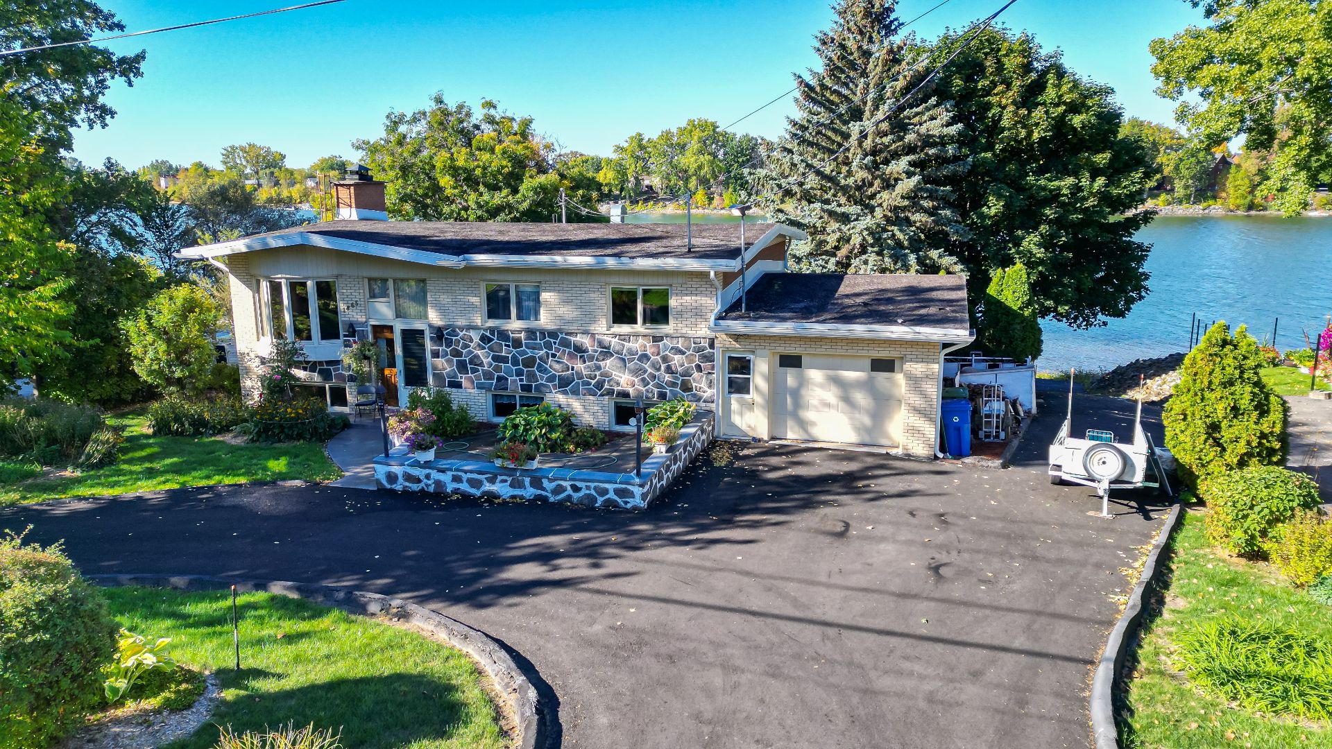 MLS: 18038546