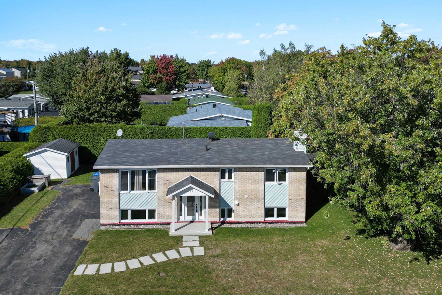 MLS: 15596352