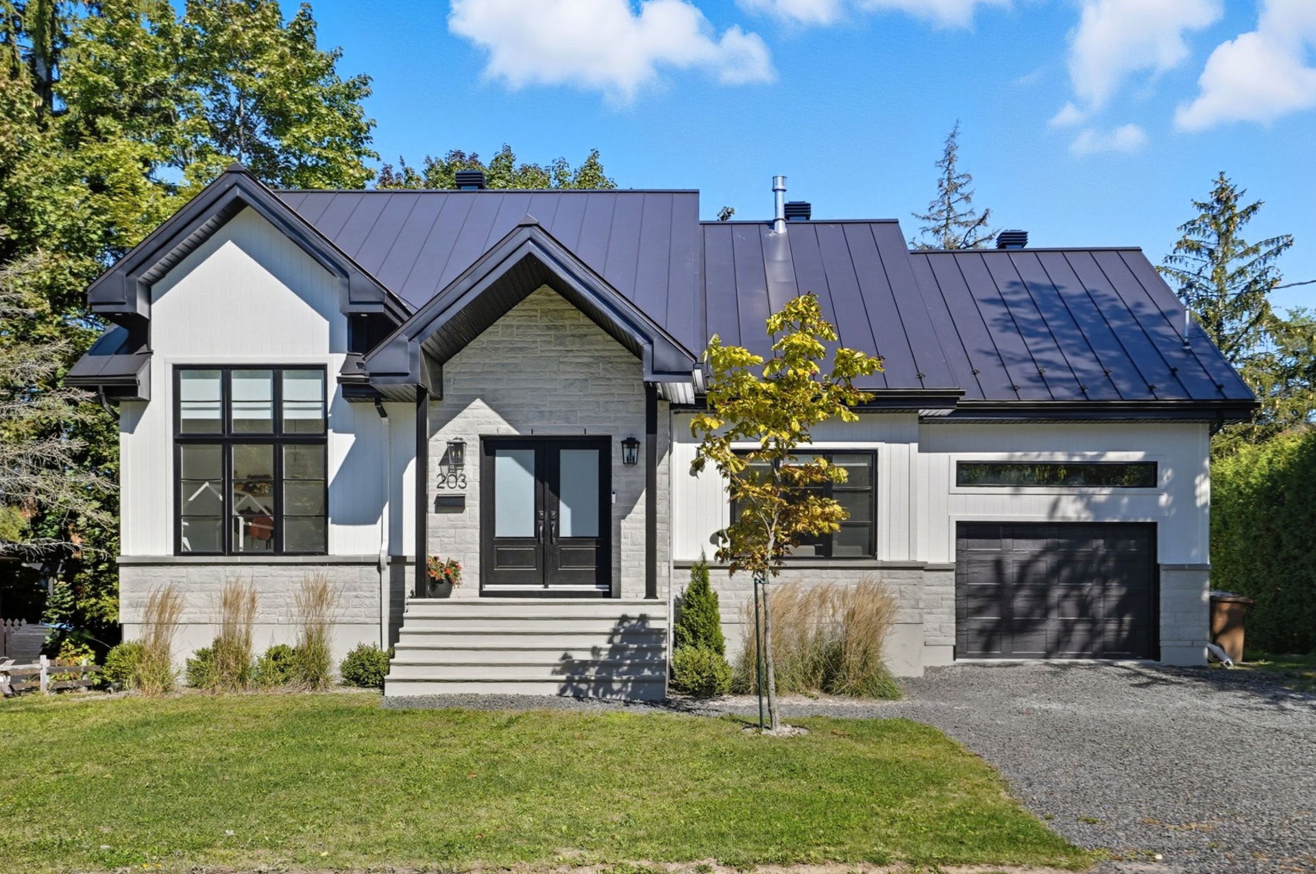 MLS: 15906371