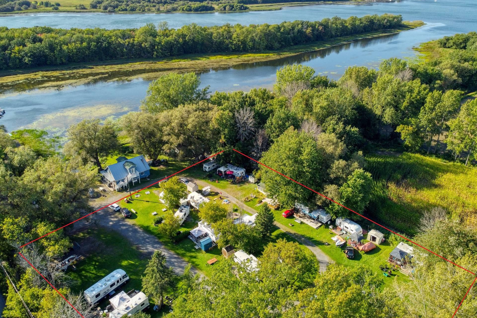 MLS: 23869673
