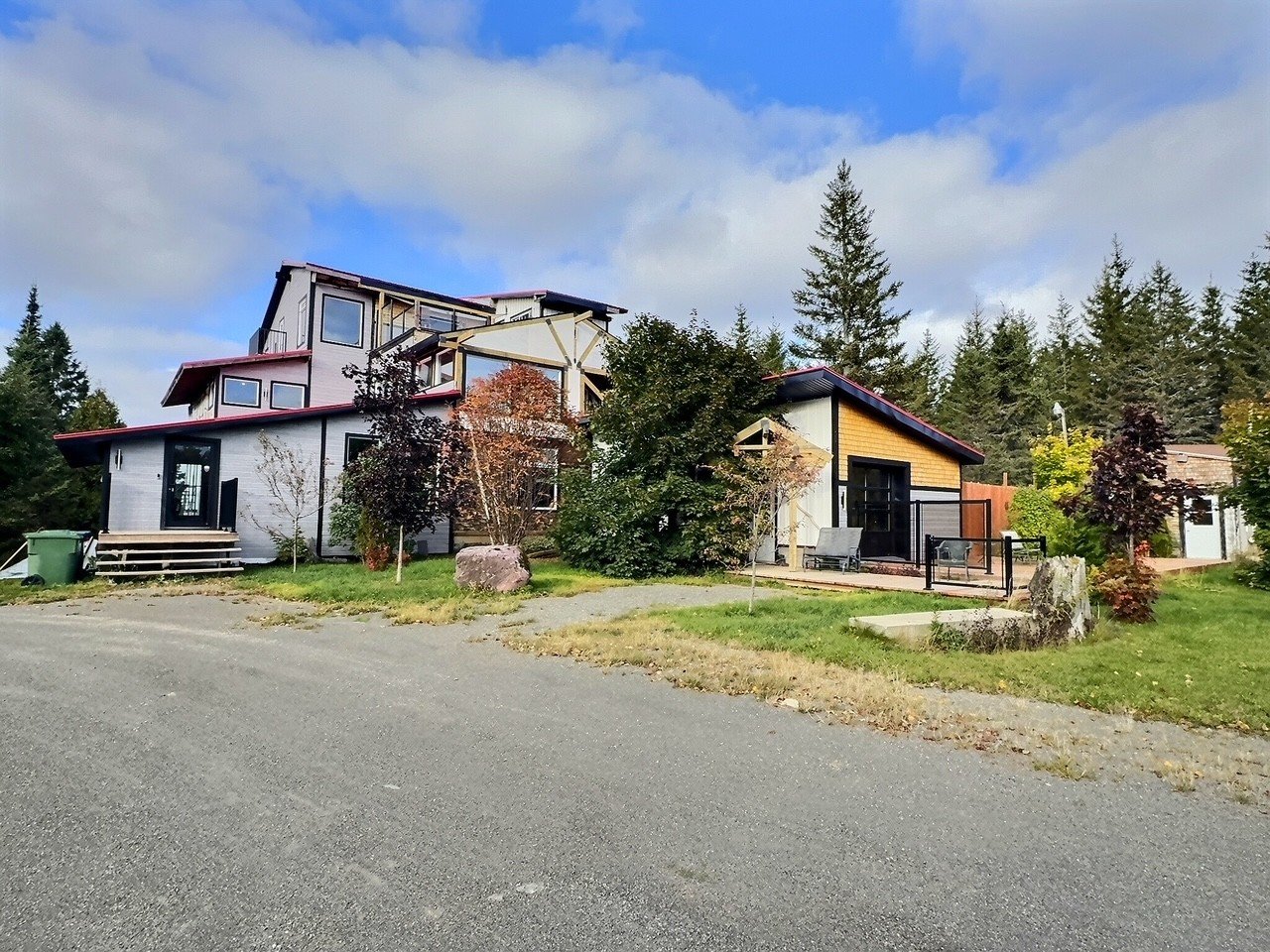 MLS: 23516923