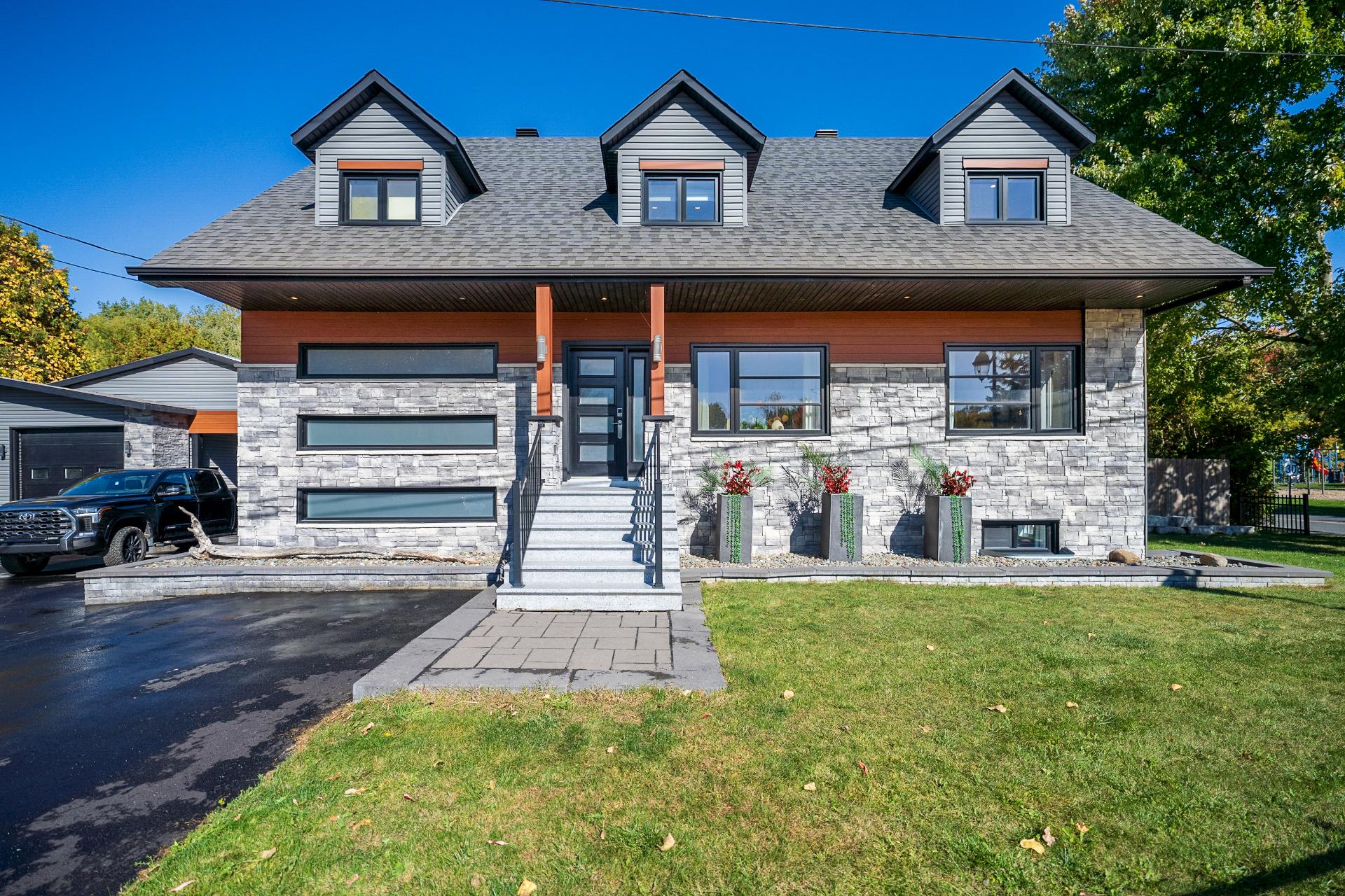 MLS: 21275108