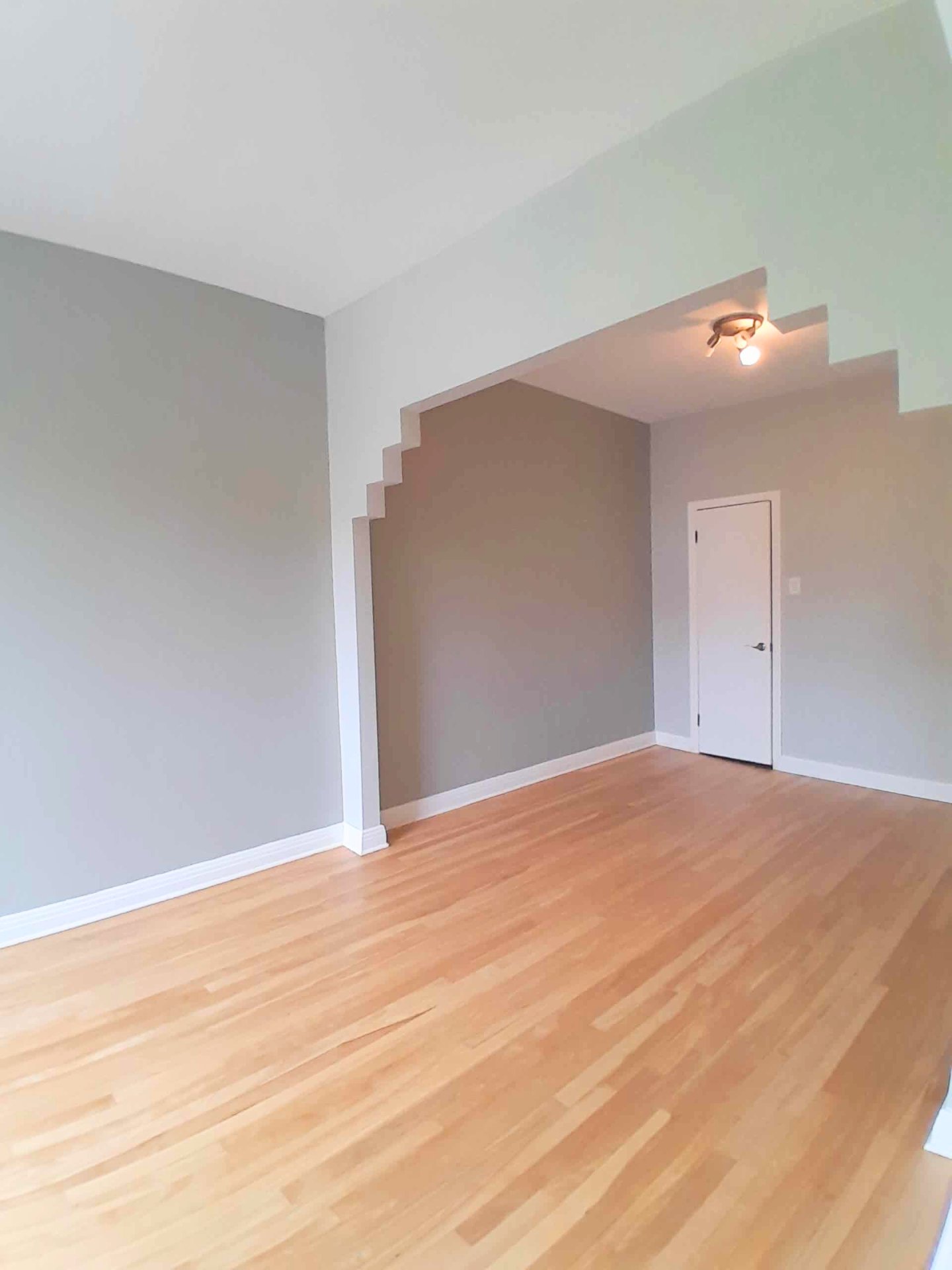 MLS: 27443822