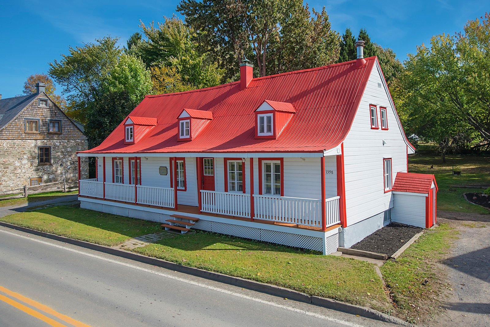 MLS: 25638449
