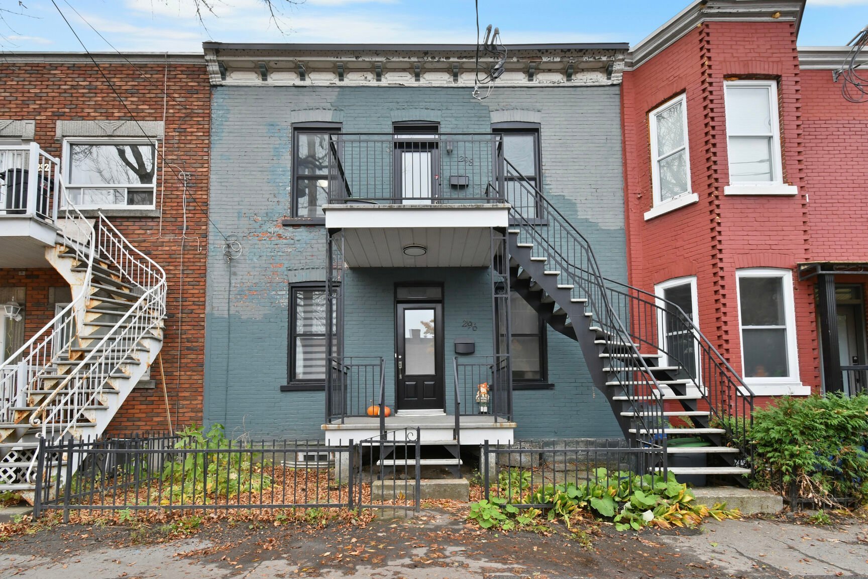 MLS: 27200549