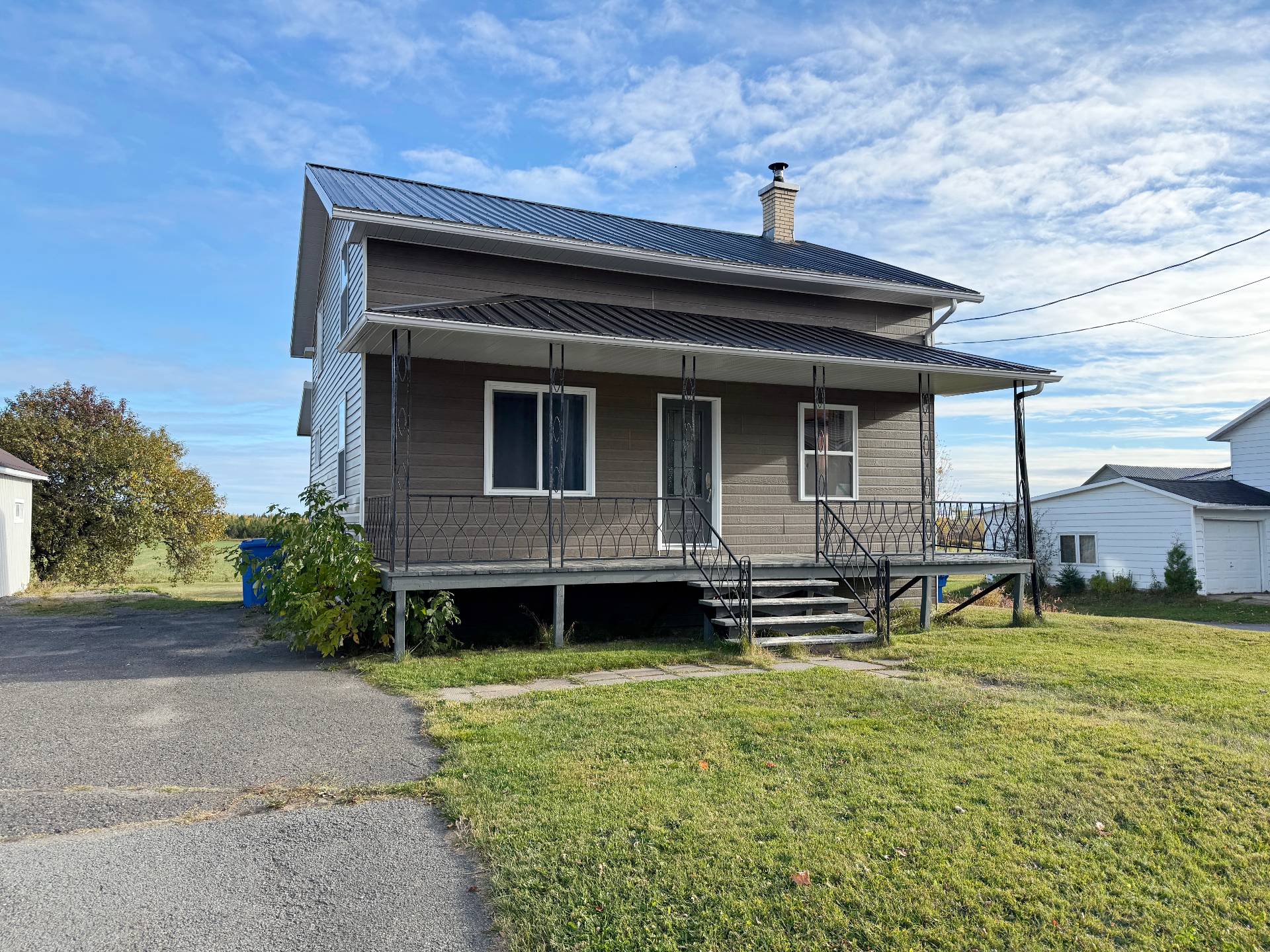 MLS: 28148856
