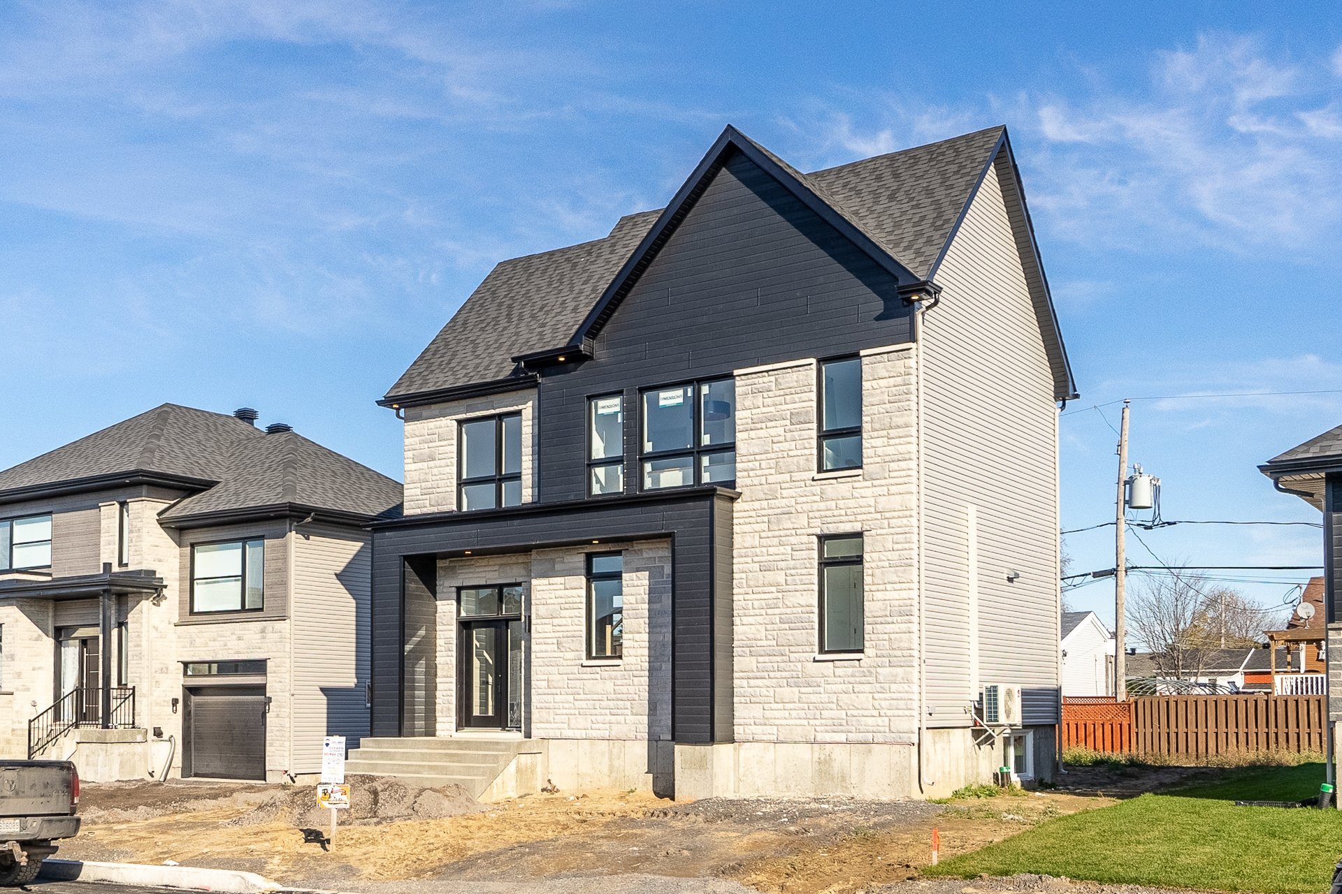 MLS: 27209577