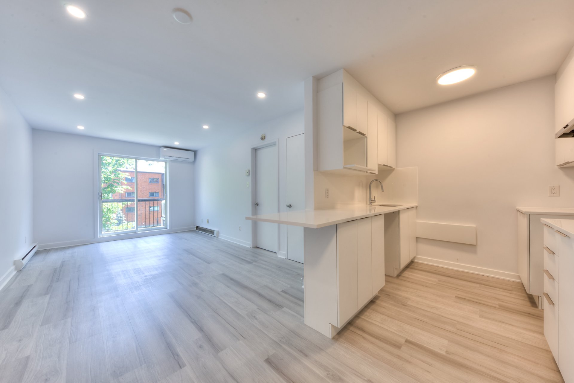 MLS: 28656226