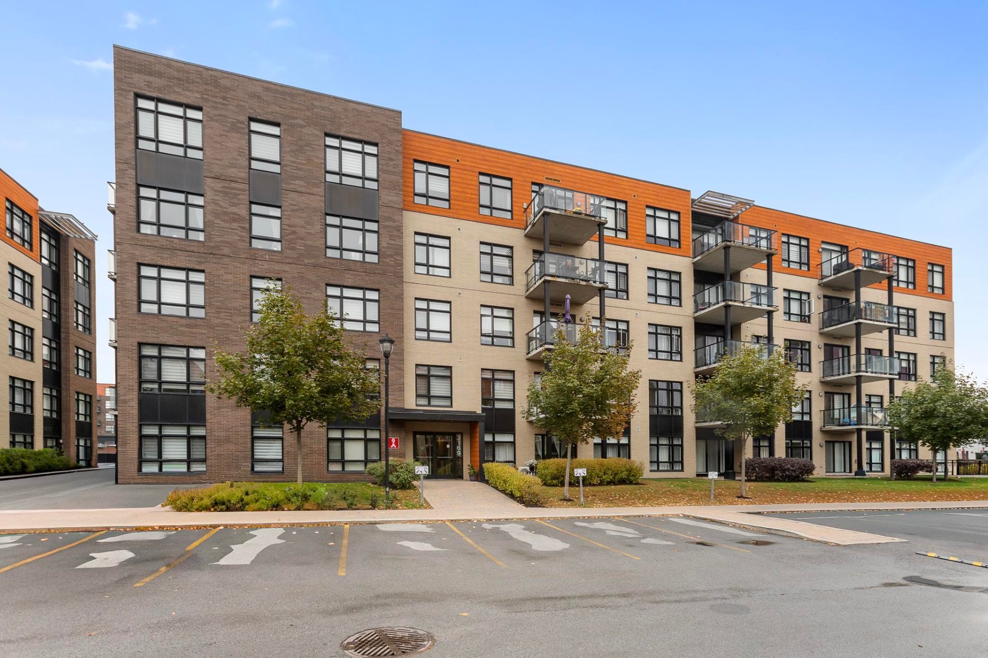 MLS: 9930846