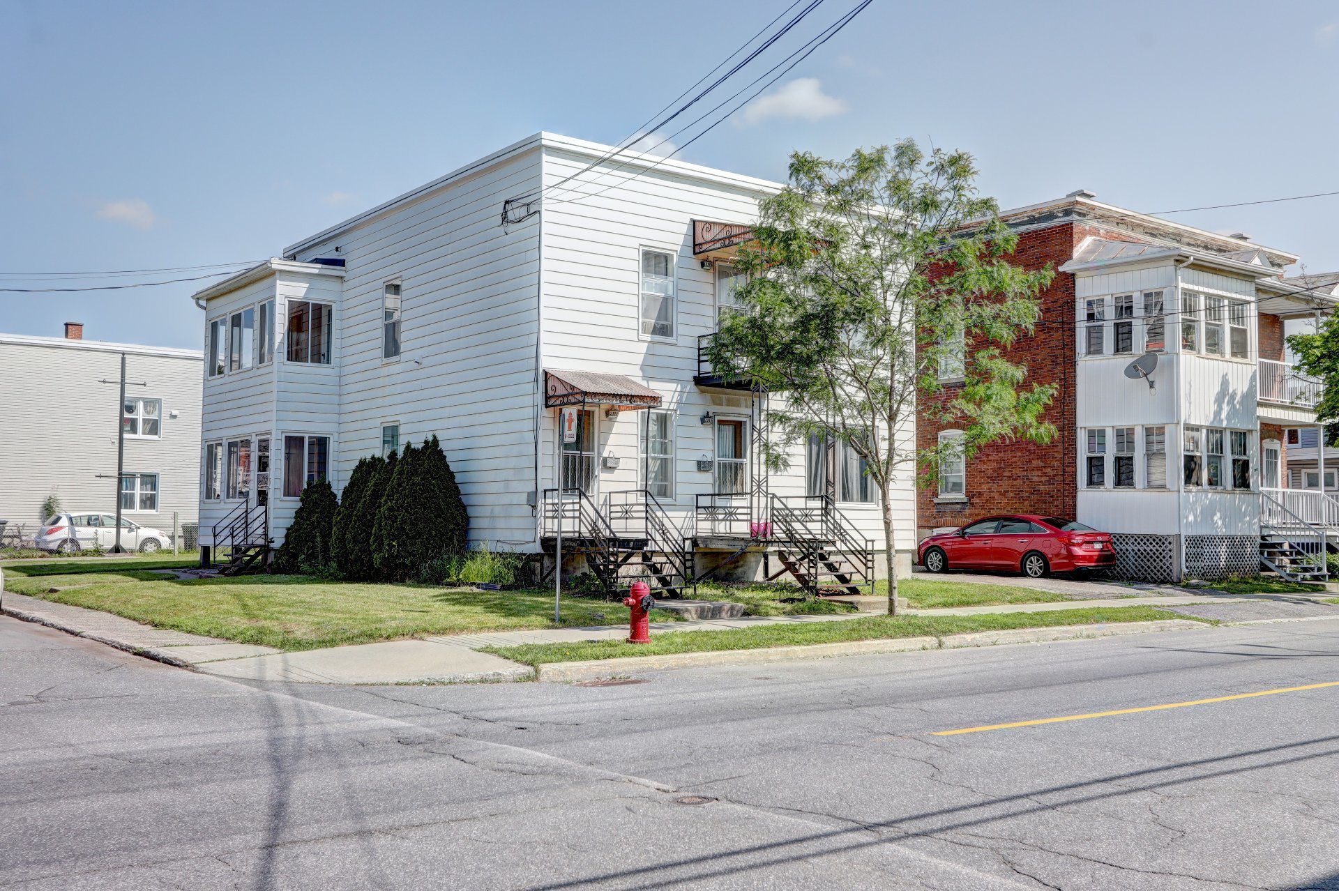 MLS: 27425459