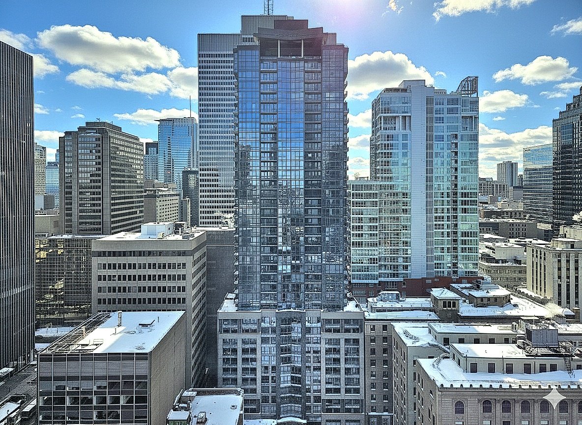 MLS: 21294859