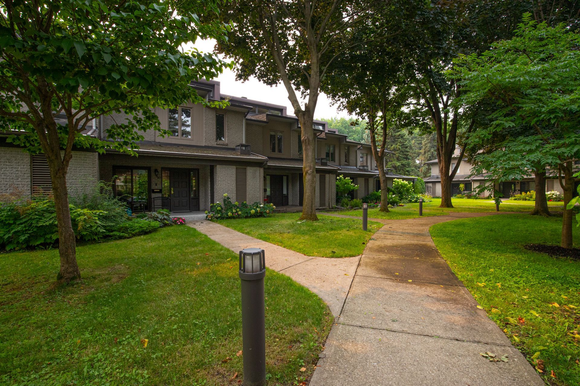 MLS: 9247954
