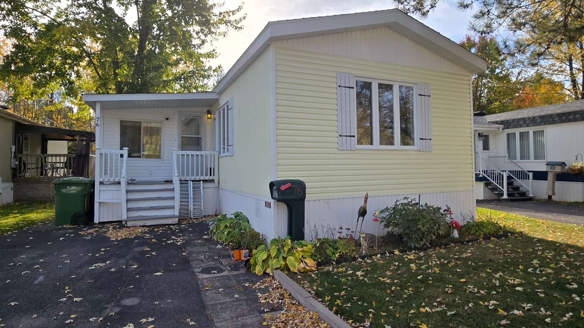MLS: 23289340
