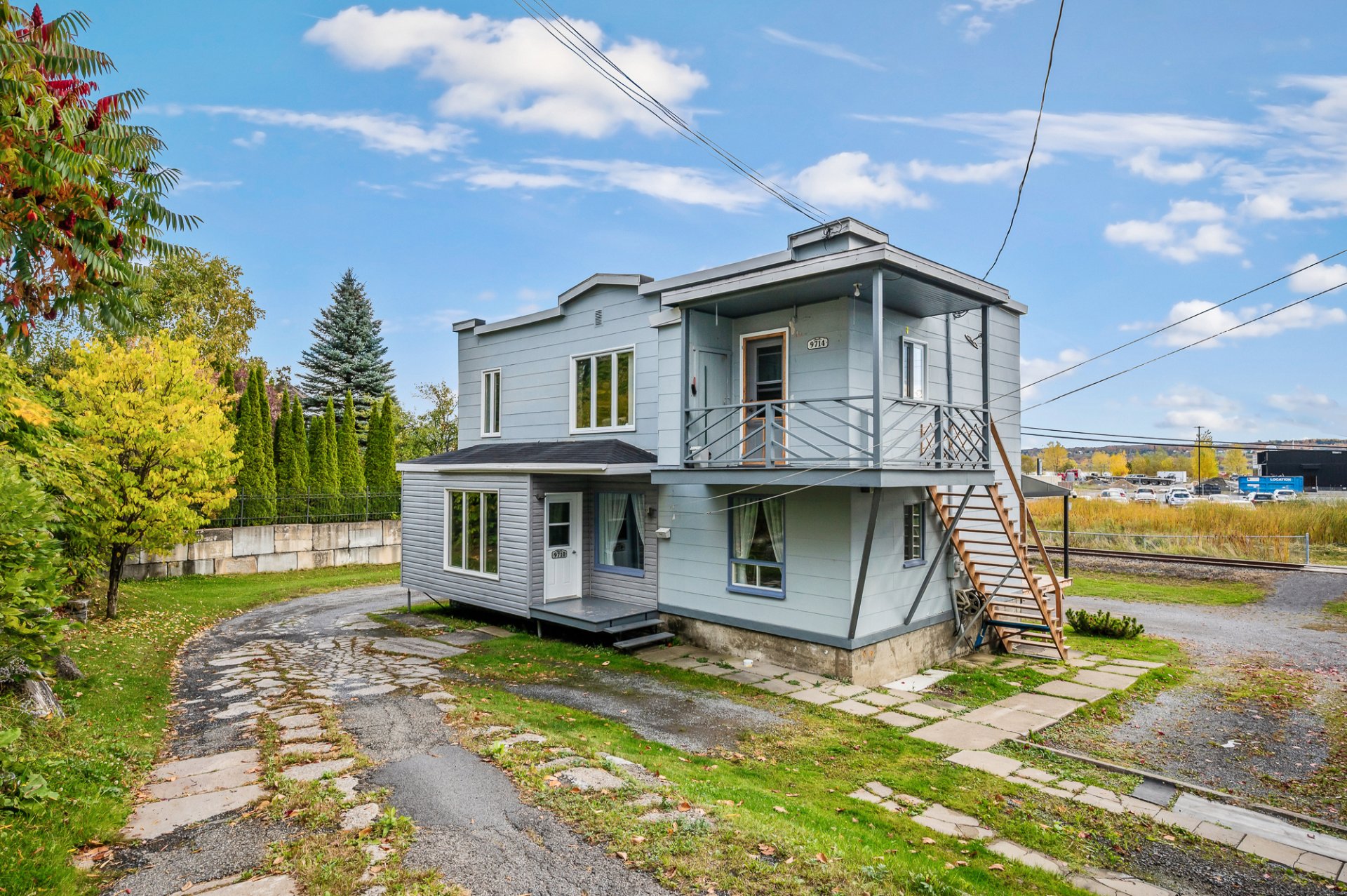 MLS: 20390253