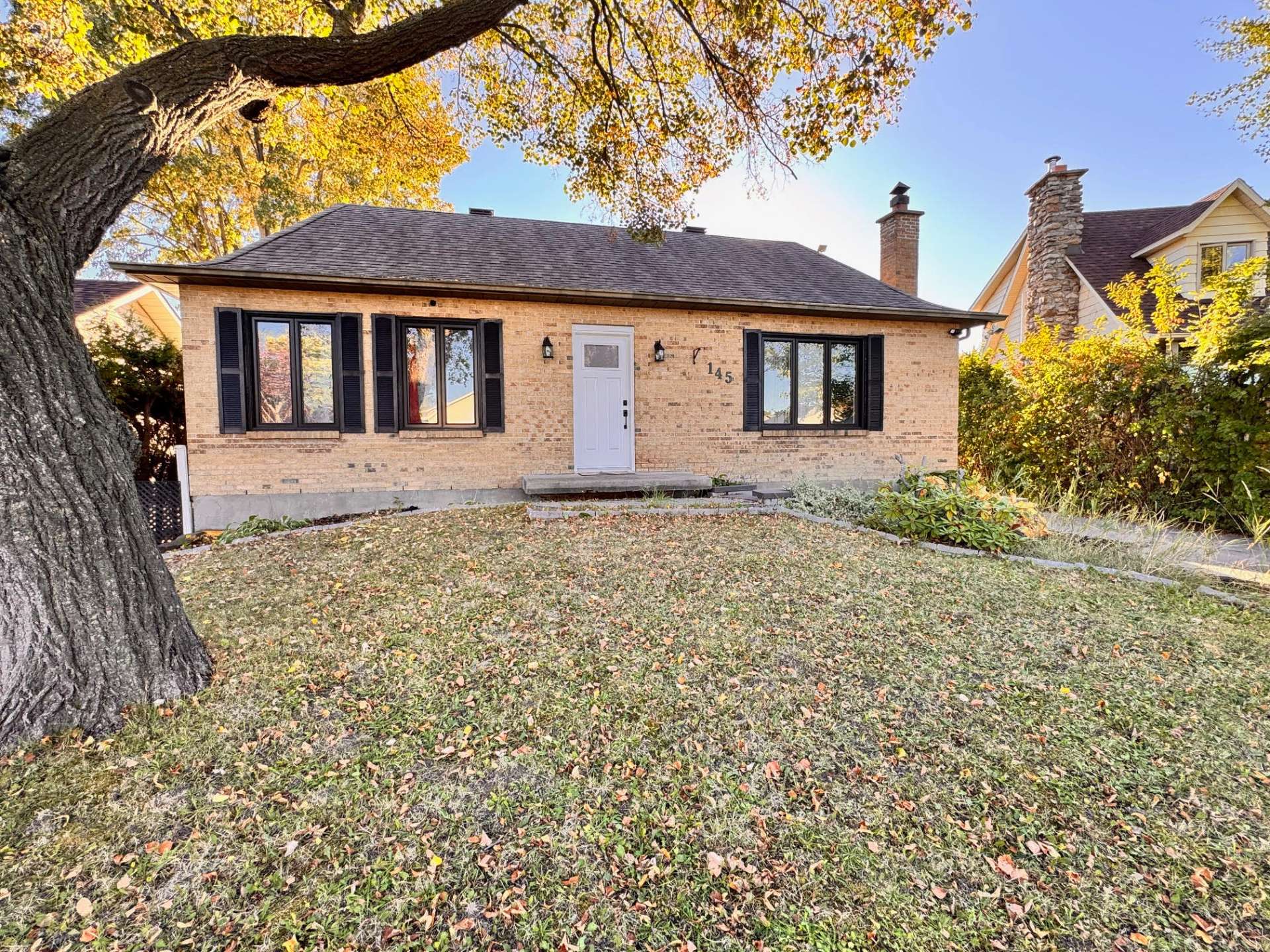 MLS: 22700816