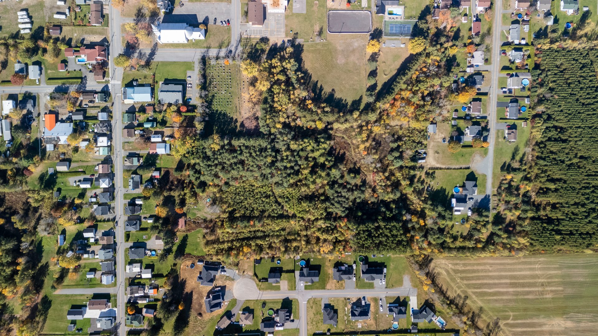 MLS: 22640557