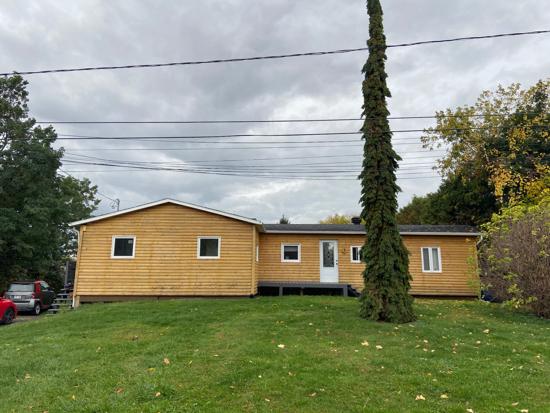 MLS: 25861522