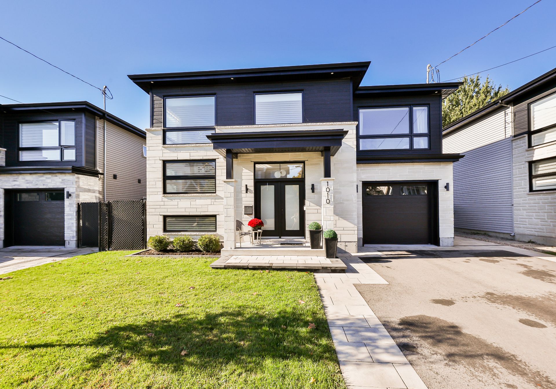 MLS: 26094846