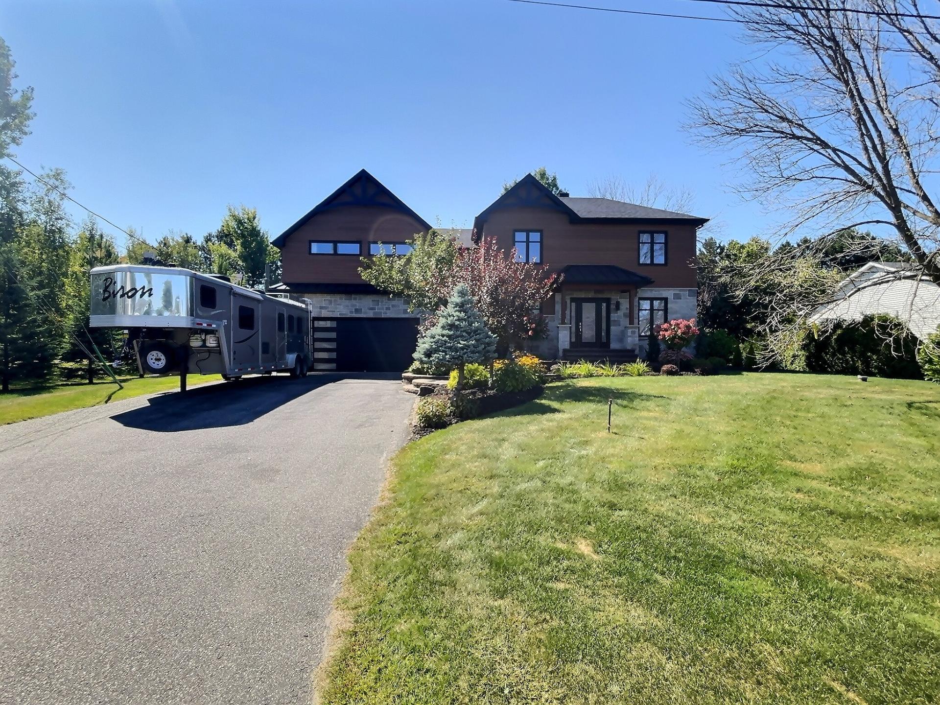 MLS: 22381117