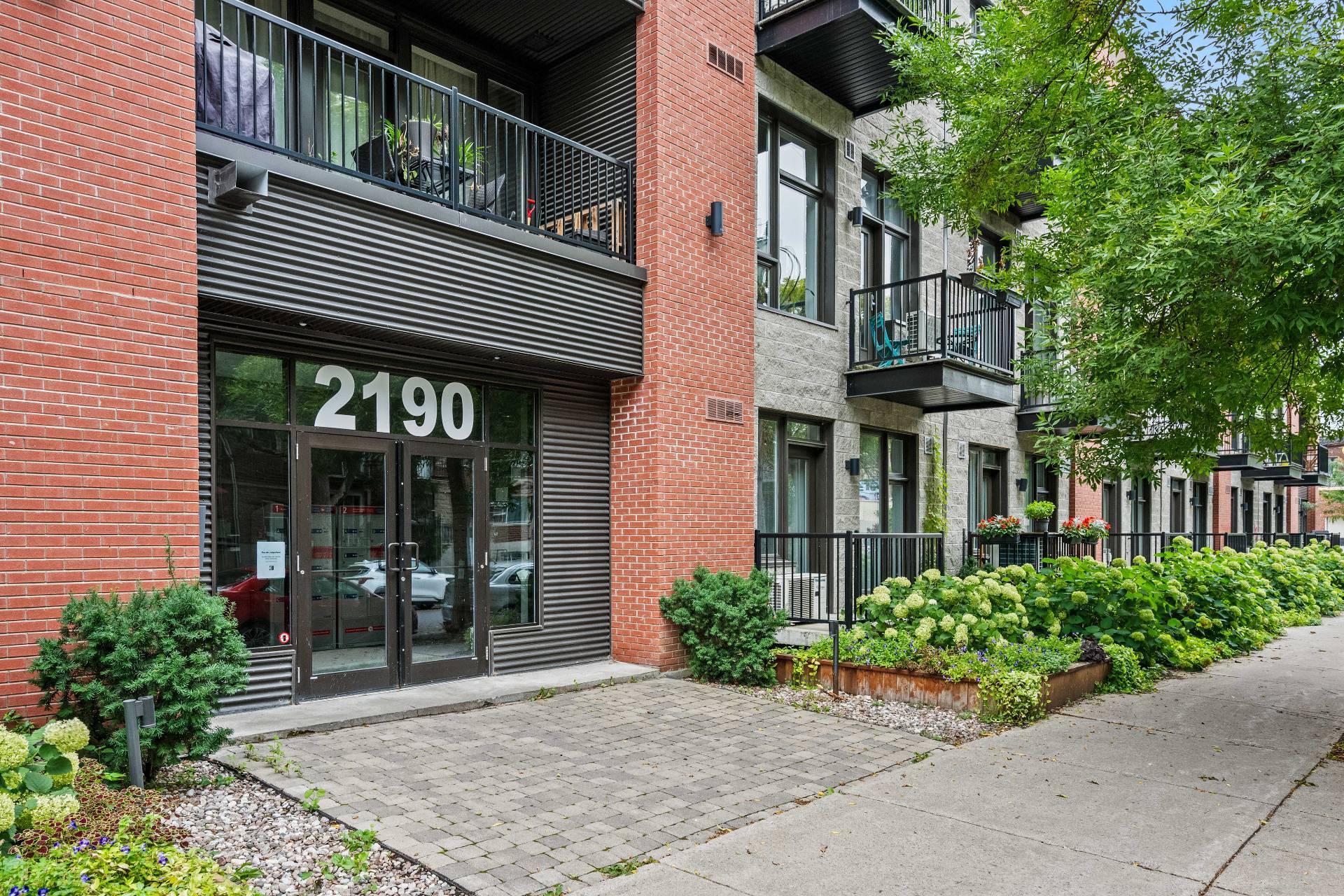 MLS: 21209349