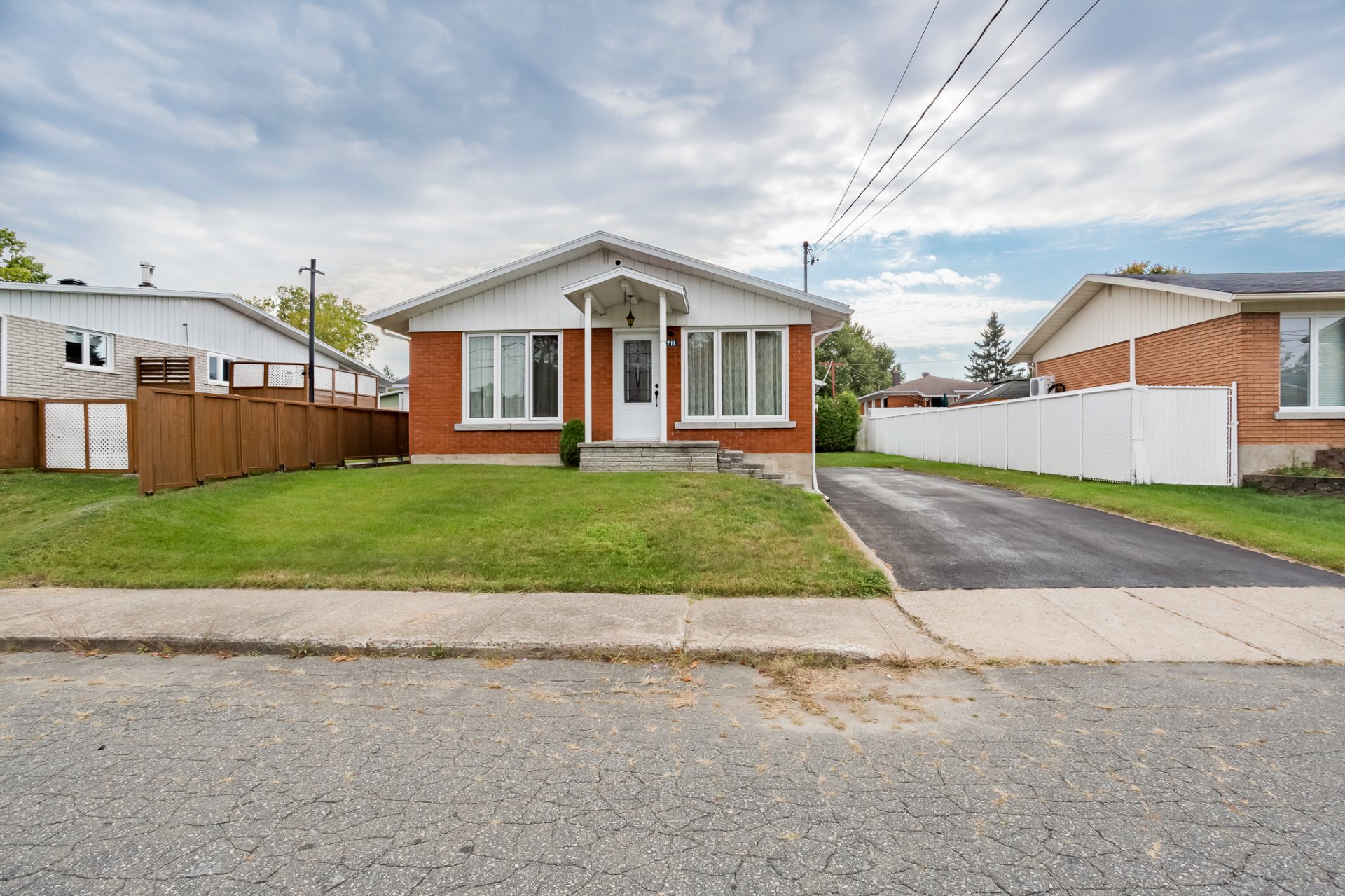 MLS: 22288457