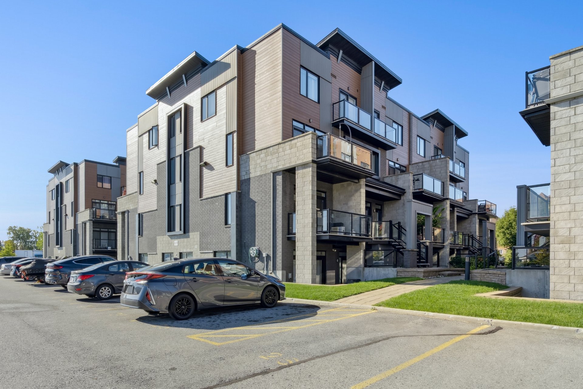 MLS: 21608567