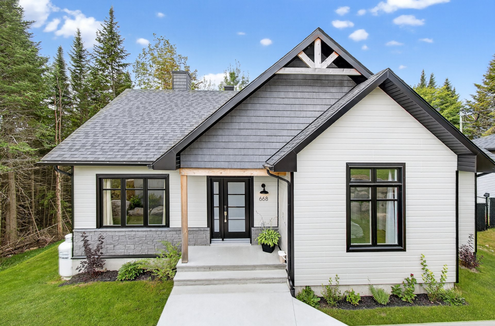 MLS: 17690037